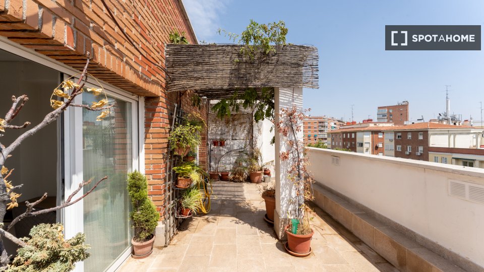 Double room Madrid, 6 beds — photo 8