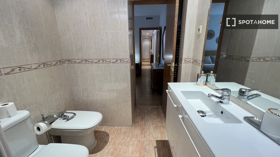 Apartment Madrid, 2 beds — photo 5
