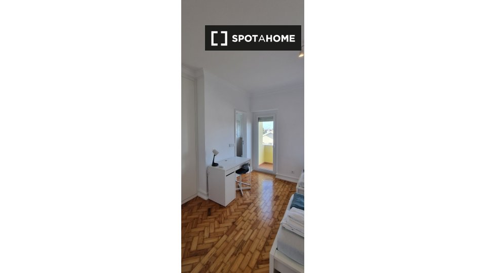 Apartment Lisbon, 2 beds, 100m² — photo 14