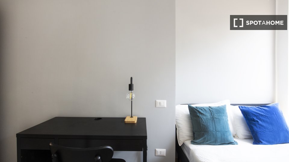 Double room Milan, 5 beds, 166m² — photo 1