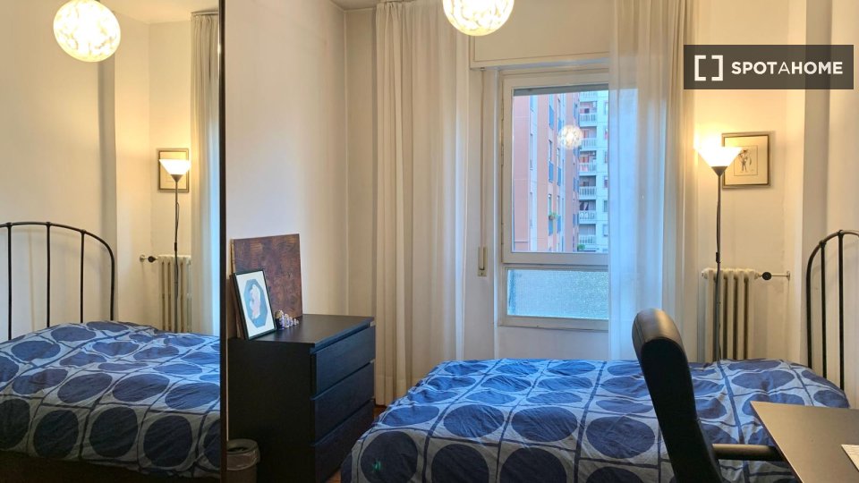 Double room Milan, 1 bed, 80m² — photo 1
