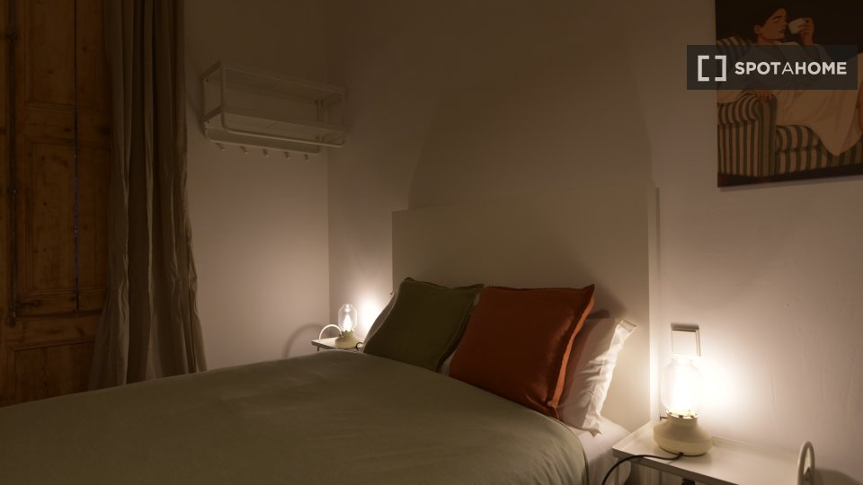 Habitación doble Barcelona, 14 habitaciones — foto 10