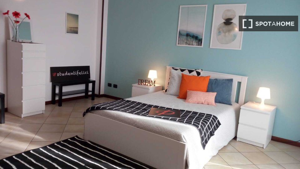 Double room Brescia, 3 beds — photo 18