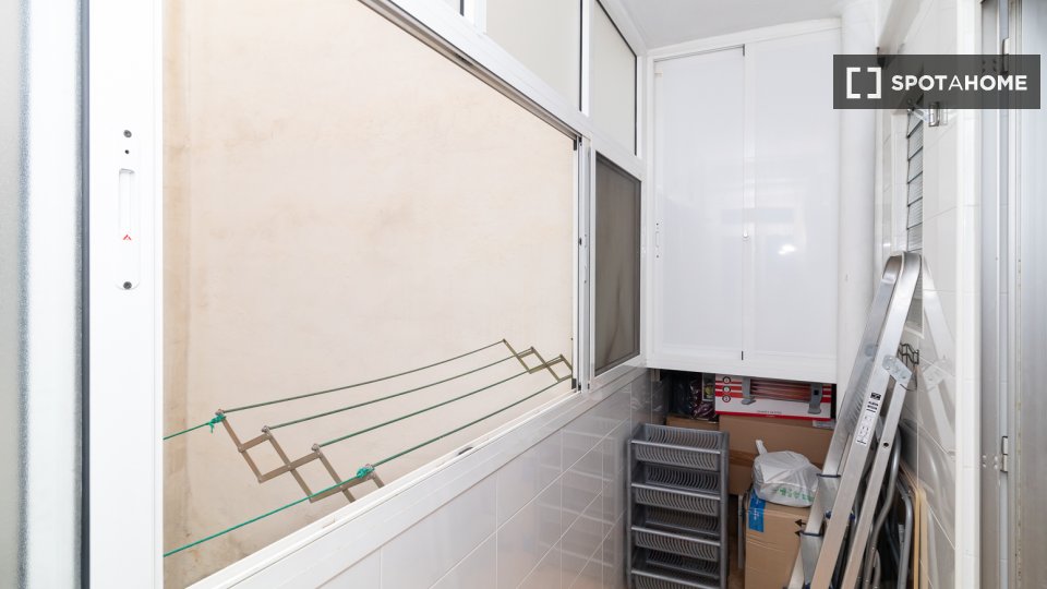 Apartment Valencia, 2 beds, 75m² — photo 5