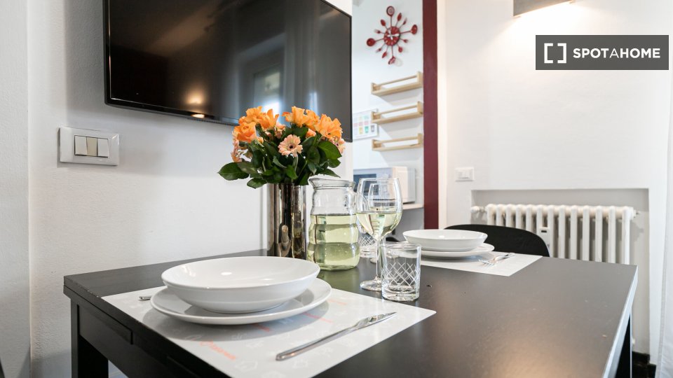 Apartment Milan, 1 bed, 37m² — photo 13