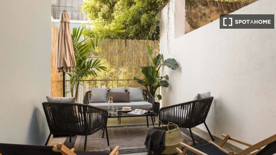Apartment Lisbon, 2 beds — photo 15