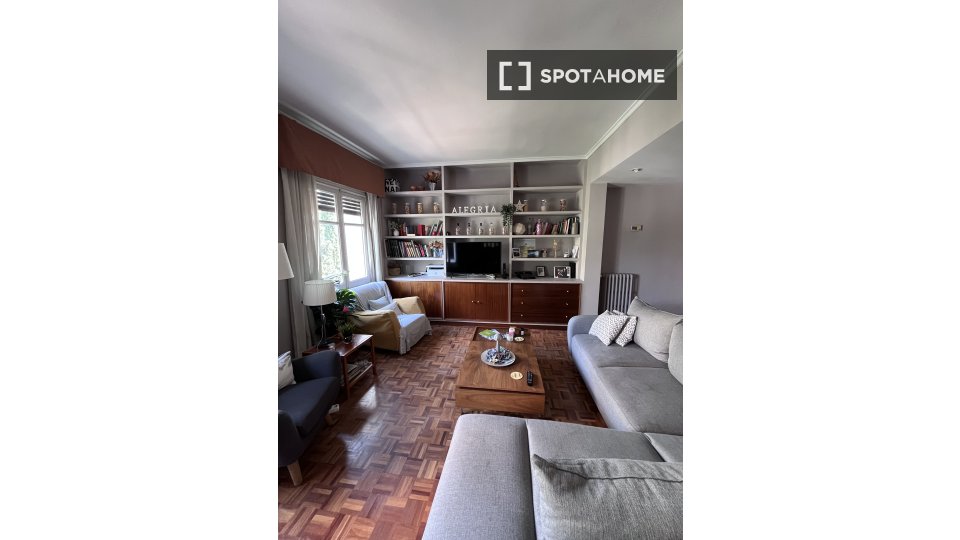 Double room Madrid, 1 bed, 110m² — photo 6