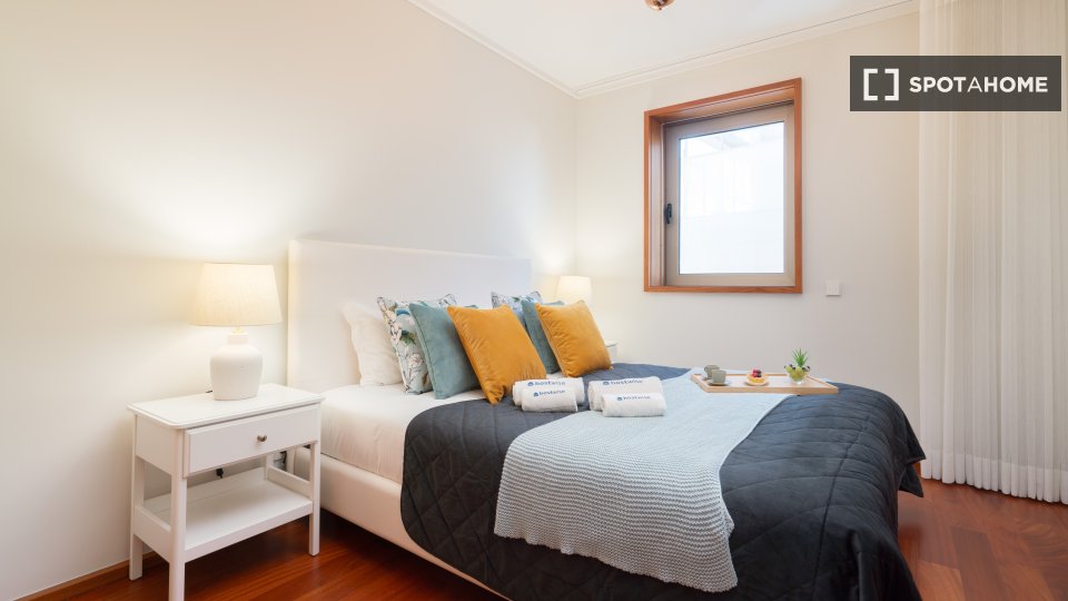 Apartment Porto, 4 beds, 80m² — photo 12