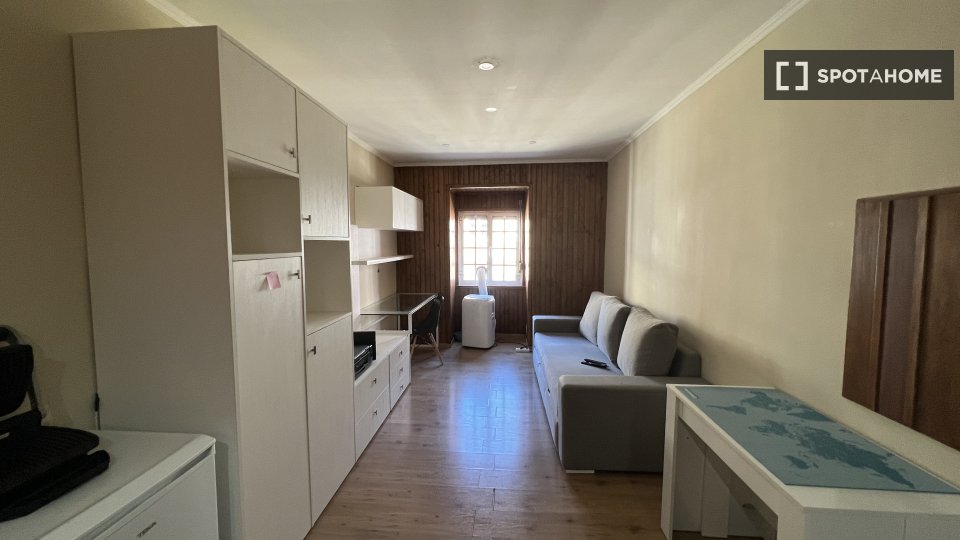Apartment mono Lisbon, 42m² — photo 9