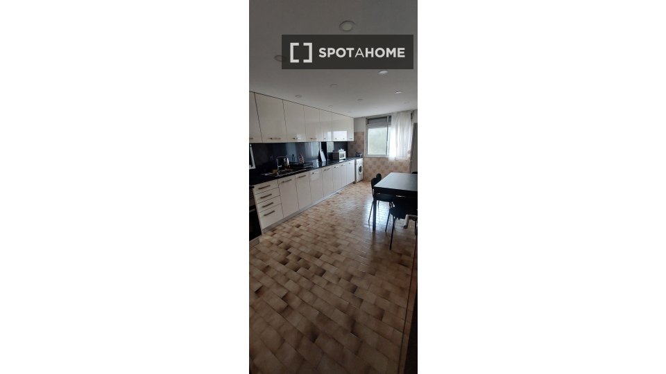 Double room Lisbon, 4 beds — photo 2