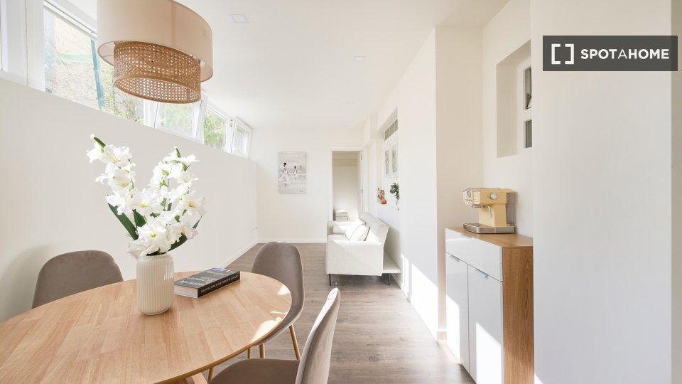 Double room Lisbon, 4 beds — photo 24