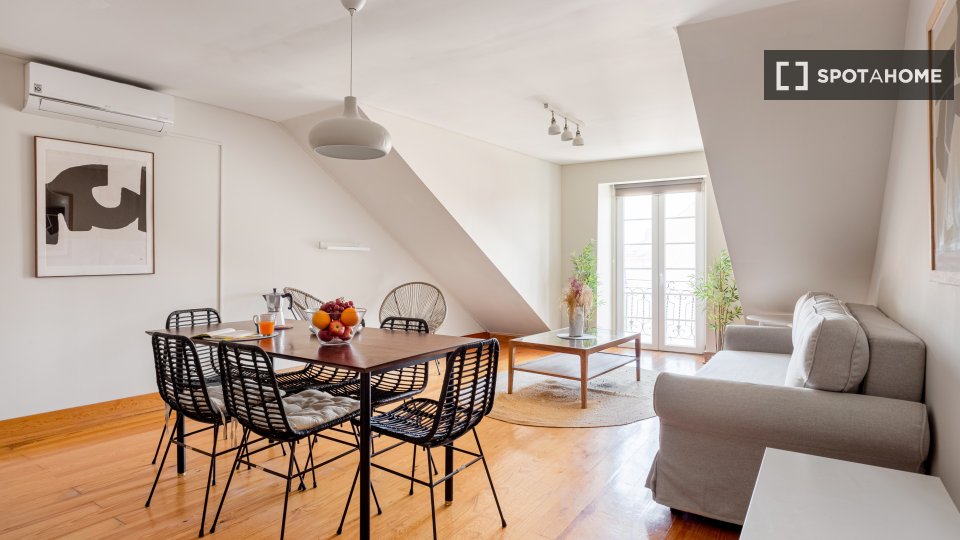 Apartment Lisbon, 2 beds — photo 11
