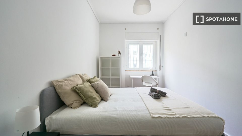 Double room Lisbon, 10 beds — photo 34