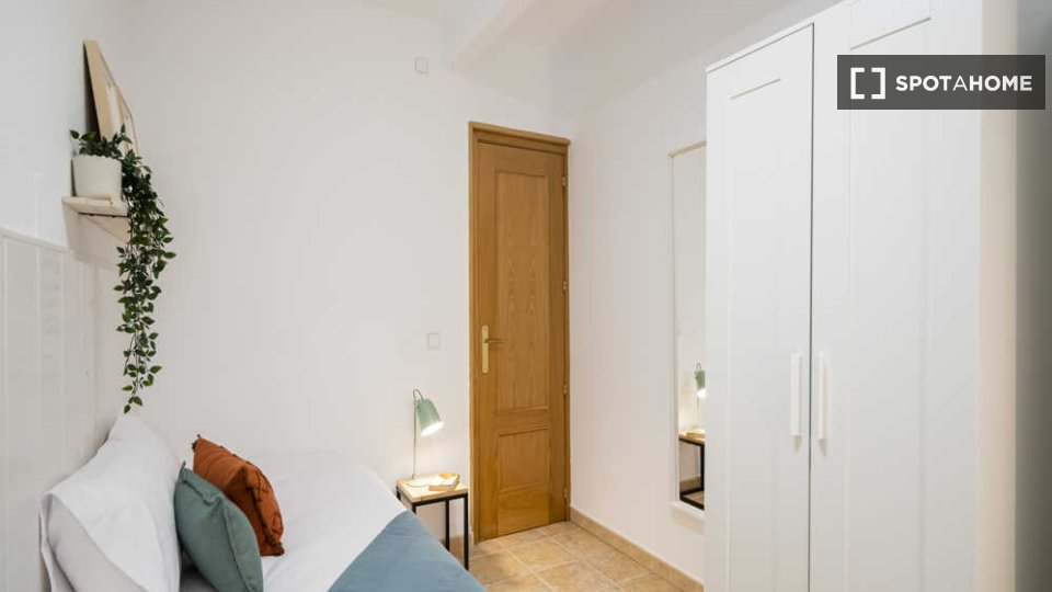 Double room Madrid, 25 beds, 600m² — photo 7