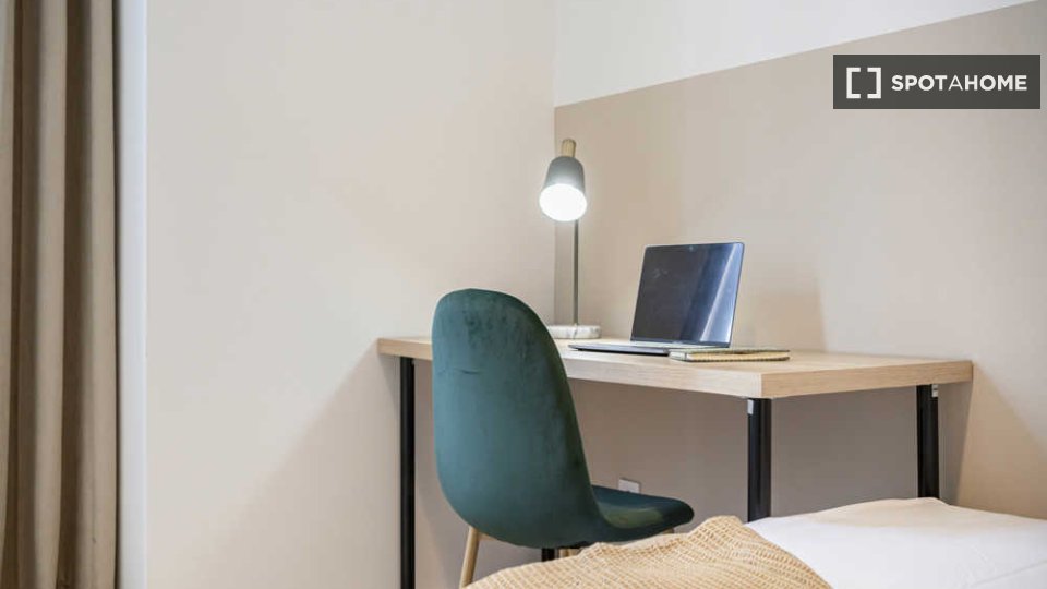 Double room Madrid, 16 beds — photo 80
