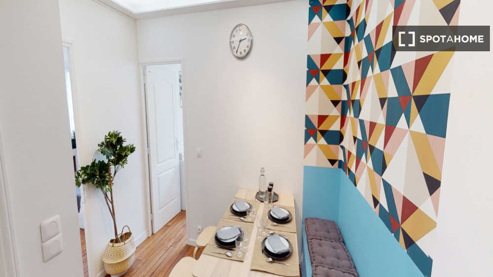 Double room Paris, 5 beds, 90m² — photo 2
