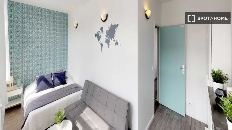 Double room Lille, 4 beds, 80m² — photo 26