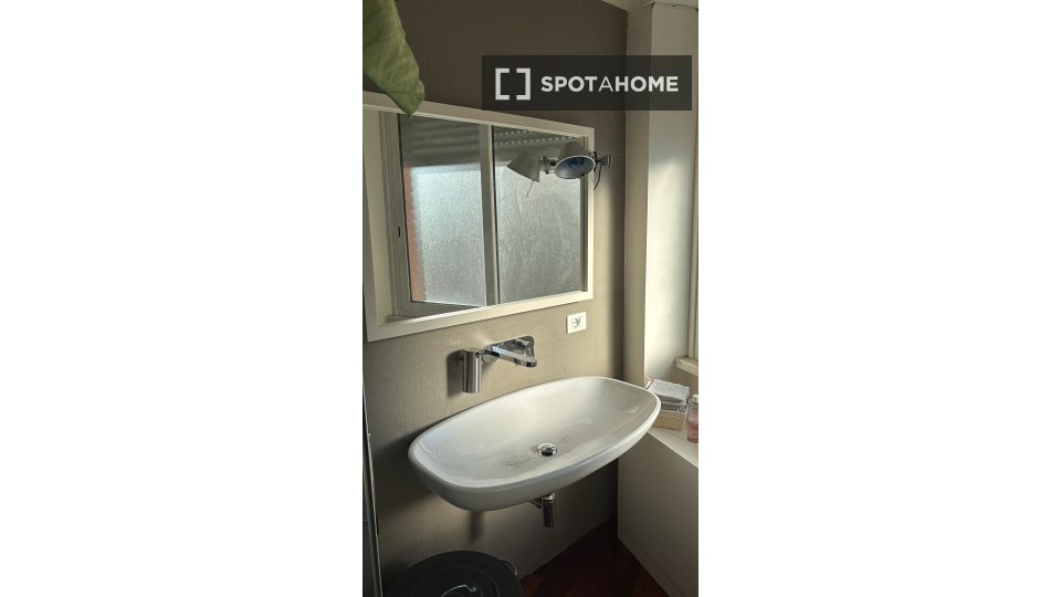 Apartment Rome, 2 beds — photo 11