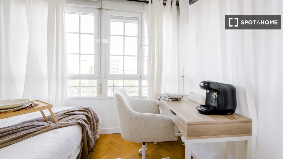Double room Madrid, 7 beds — photo 16