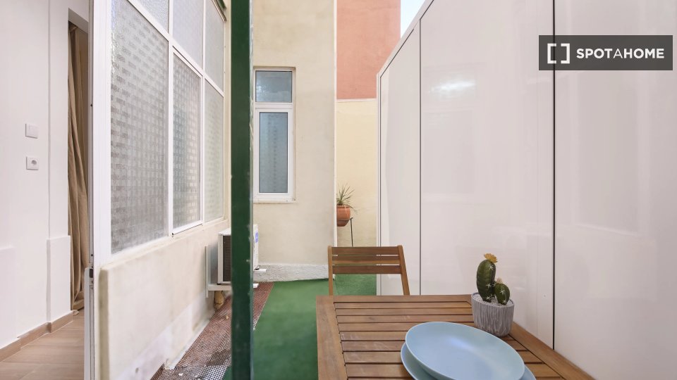 Apartment Lisbon, 1 bed — photo 12
