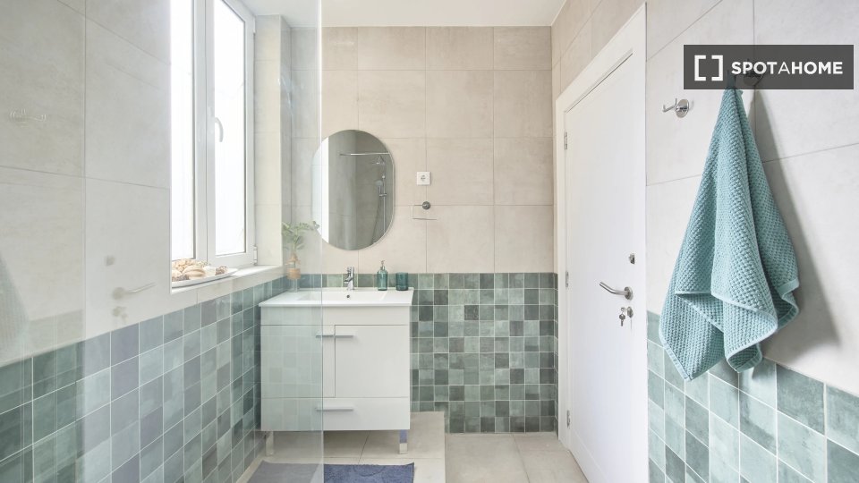 Double room Lisbon, 10 beds — photo 18