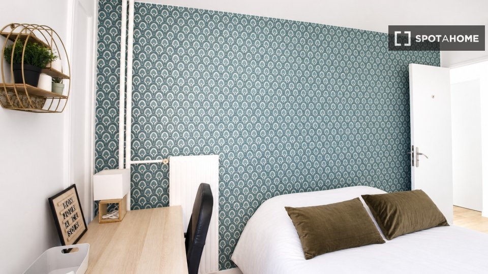 Chambre double Paris, 4 chambres — photo 16
