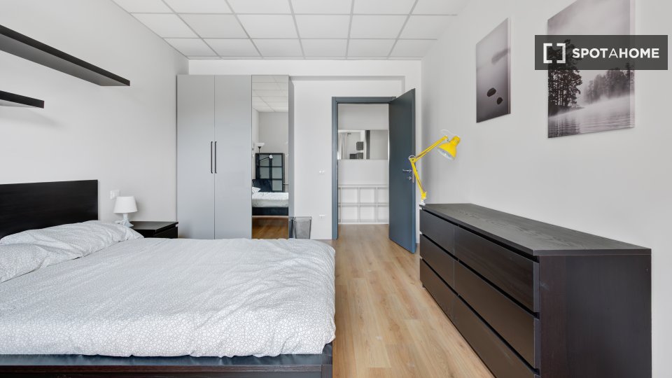 Double room Milan, 7 beds, 168m² — photo 2