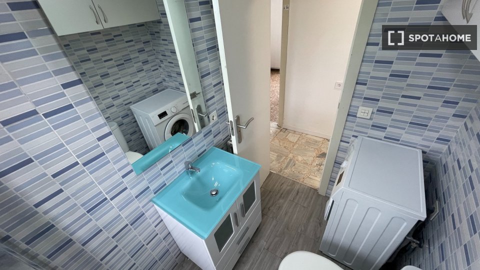 Double room Madrid, 4 beds — photo 4