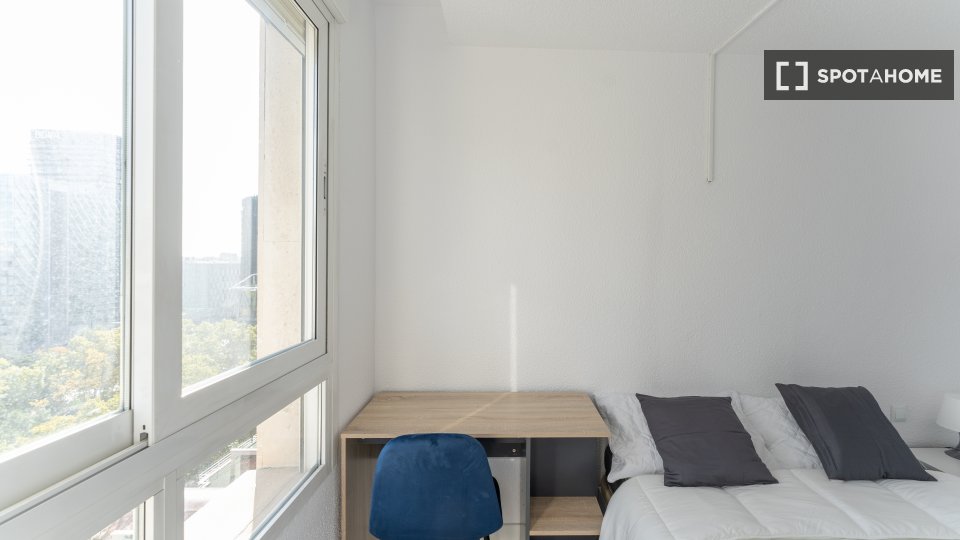 Double room Madrid, 6 beds — photo 2