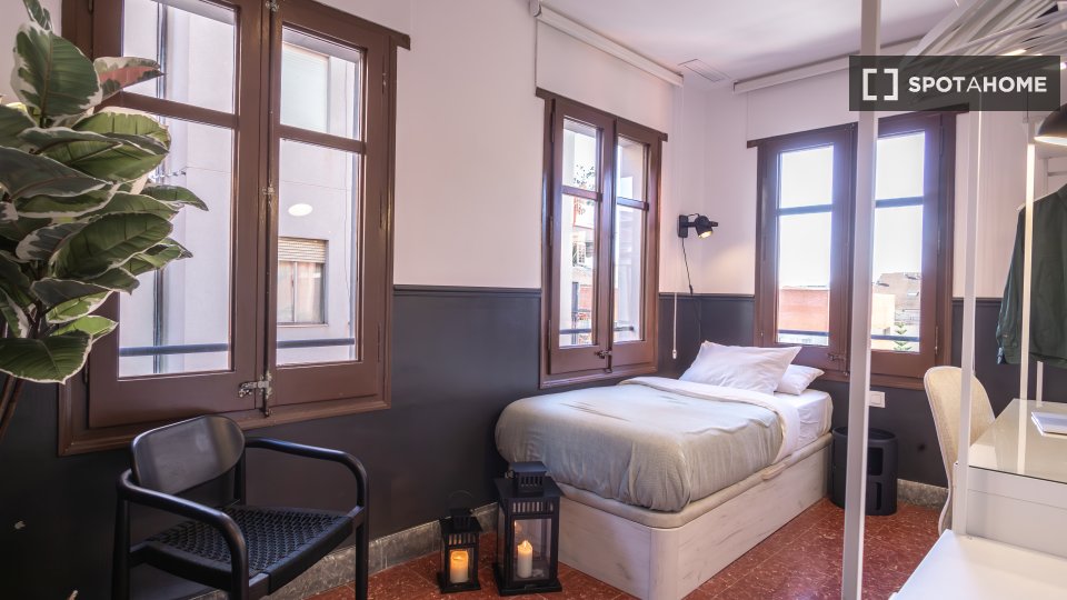 Double room Barcelona, 16 beds, 380m² — photo 20