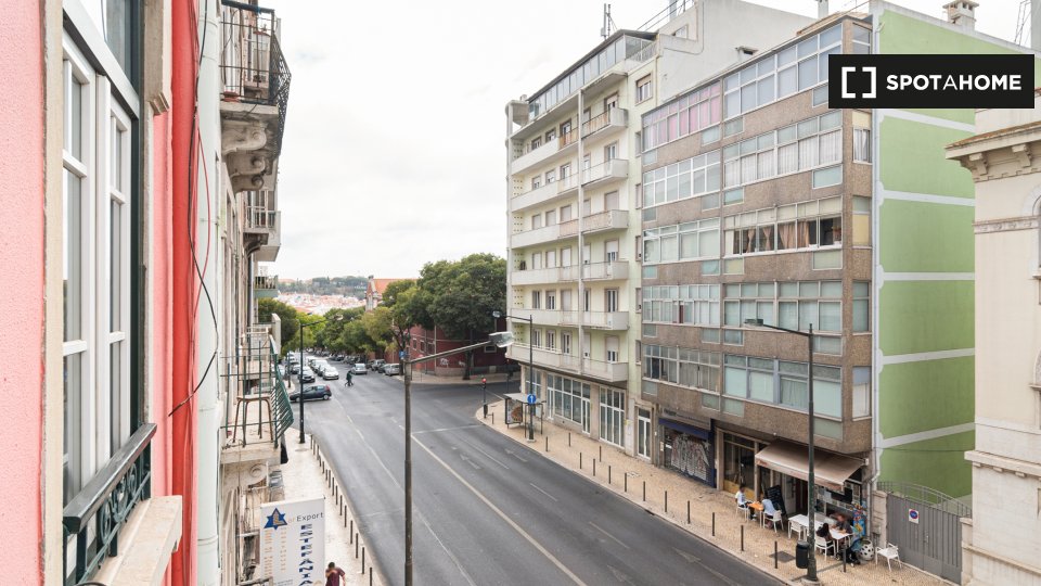 Apartment Lisbon, 2 beds, 129m² — photo 19