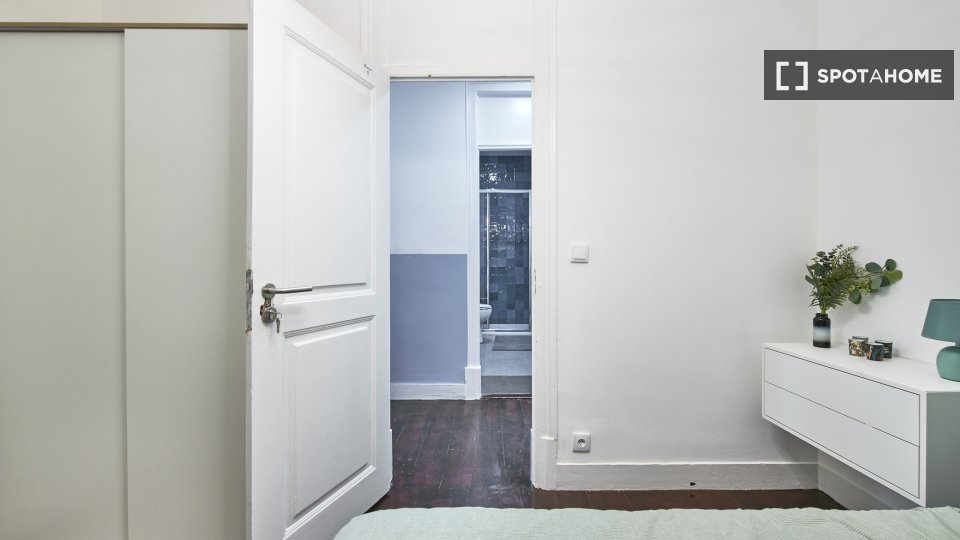 Double room Lisbon, 8 beds — photo 3