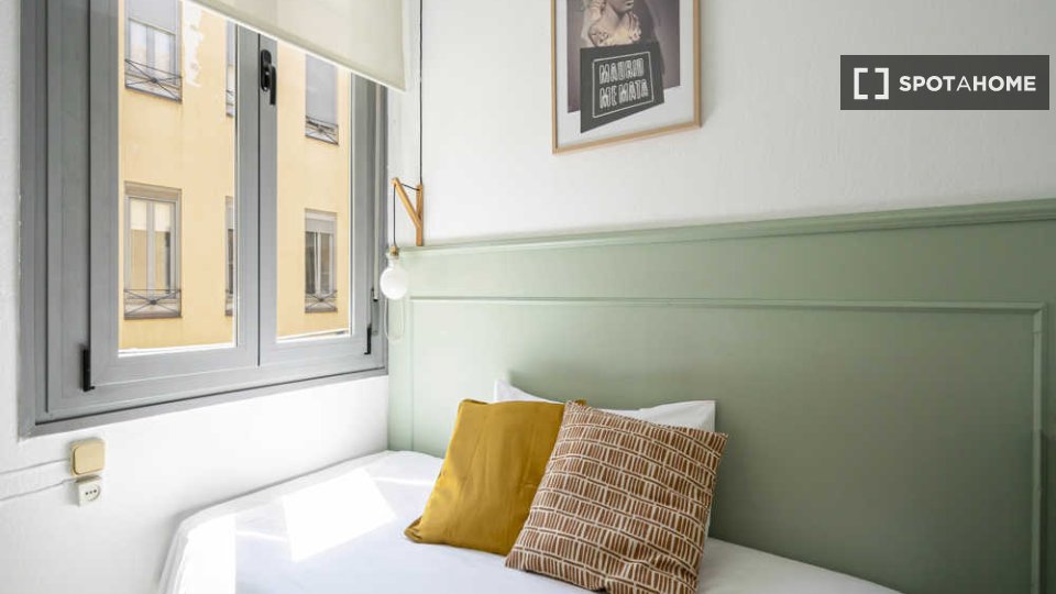 Habitación en piso compartido en alquiler en Justicia, Madrid.