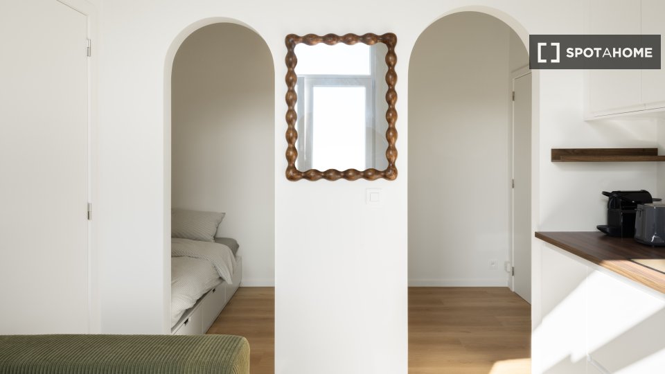 Apartment Brussels, 1 bed, 30m² — photo 1