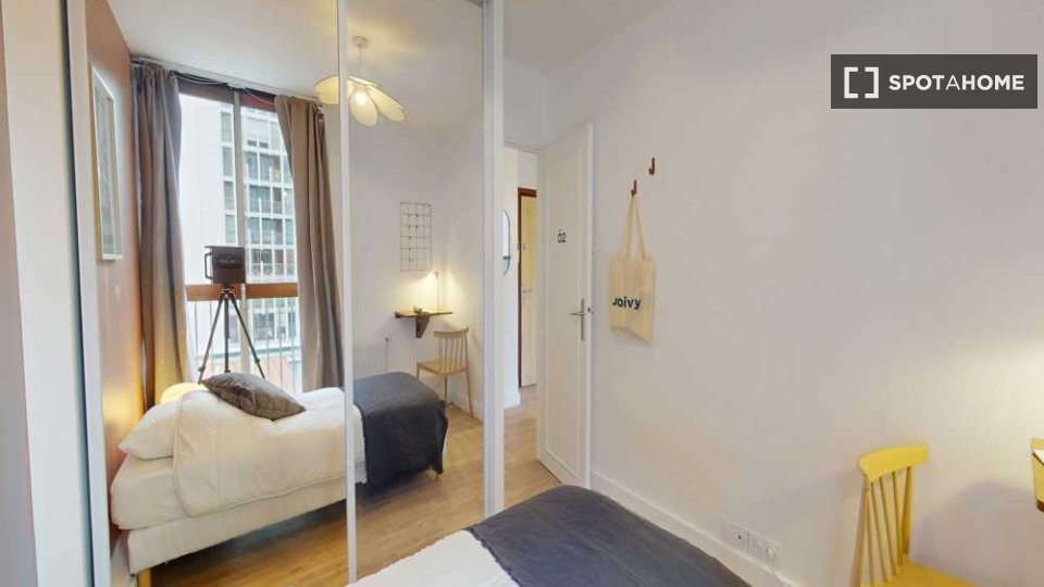 Double room Paris, 3 beds, 60m² — photo 16