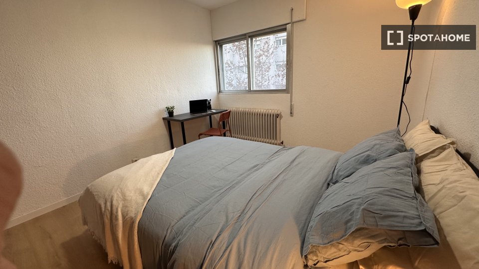 Double room Madrid, 5 beds, 110m² — photo 11