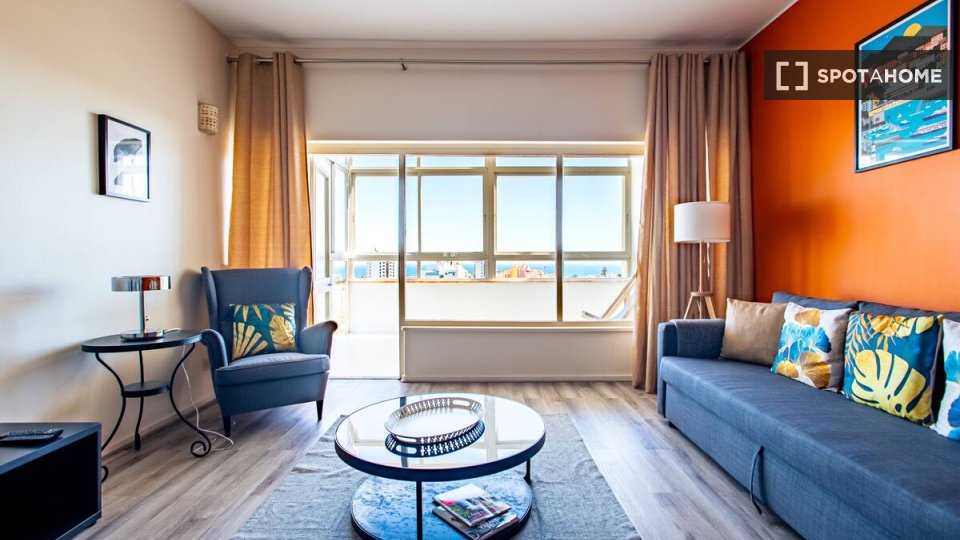 Apartment Lisbon, 1 bed — photo 1