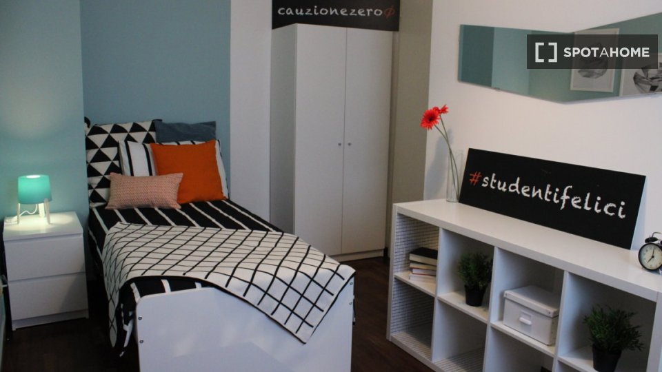 Double room Brescia, 5 beds — photo 10
