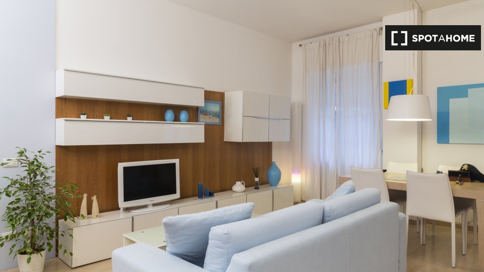 Apartment Milan, 1 bed, 70m² — photo 2