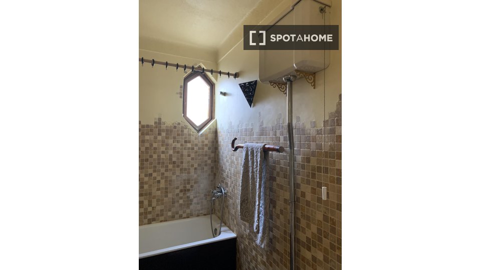 Apartment Lisbon, 2 beds, 70m² — photo 11