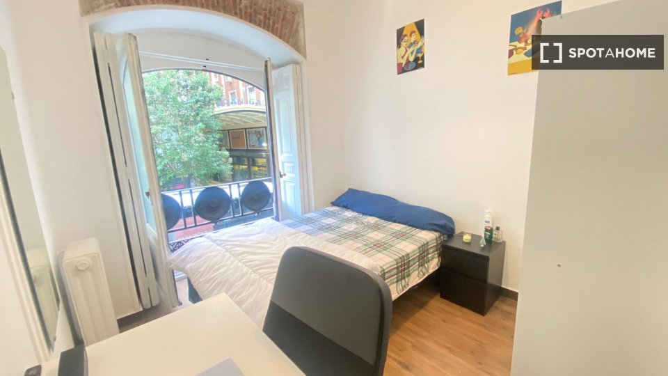 Double room Madrid, 8 beds — photo 11