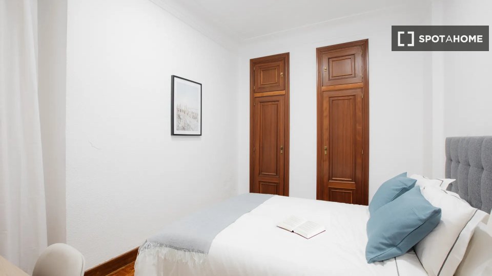 Double room Valencia, 5 beds — photo 10