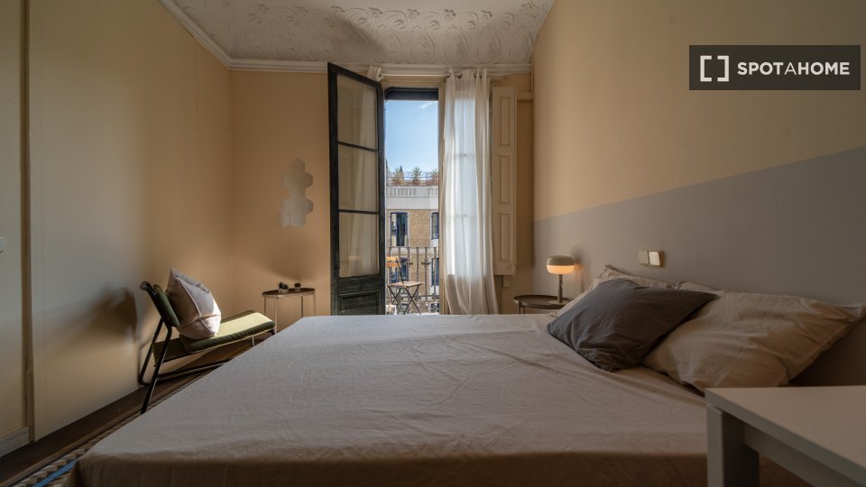 Double room Barcelona, 7 beds, 160m² — photo 15