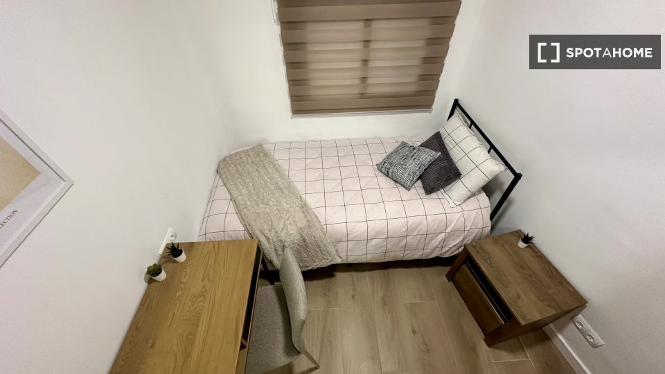 Double room Barcelona, 4 beds, 70m² — photo 10