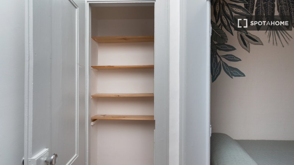 Double room Lisbon, 6 beds — photo 4