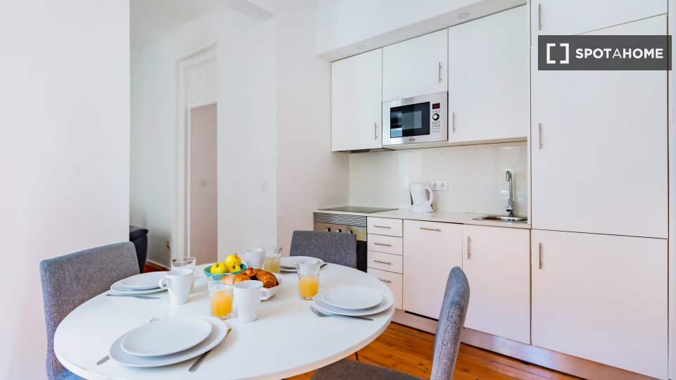 Apartment Lisbon, 2 beds — photo 7