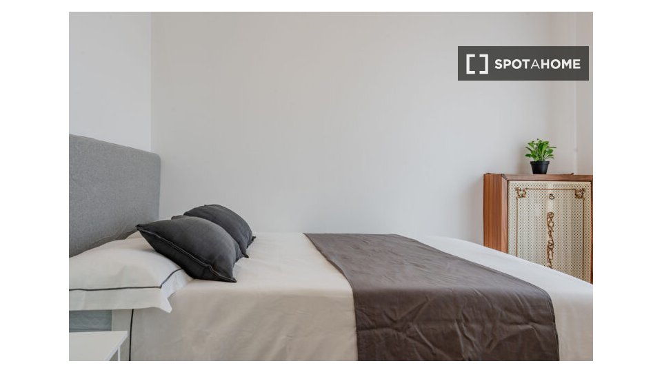 Double room Milan, 3 beds — photo 5