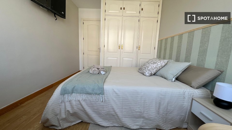 Double room Madrid, 5 beds — photo 6