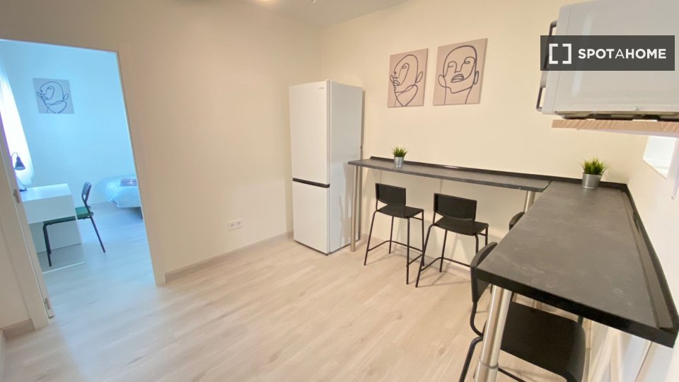 Double room Madrid, 4 beds — photo 34