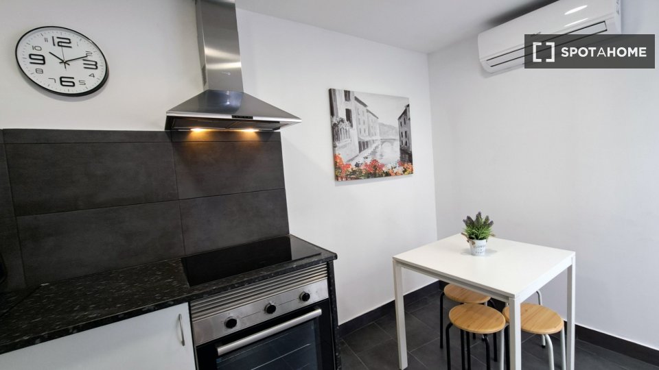 Apartment Valencia, 3 beds, 121m² — photo 4